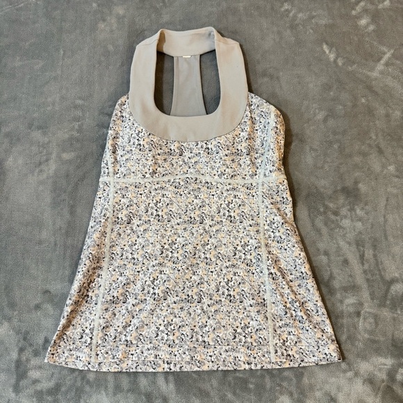 Lululemon Scoop Neck Tank *Luon
Petite Fleur Silver Spoon / Ambient Grey - Picture 5 of 8